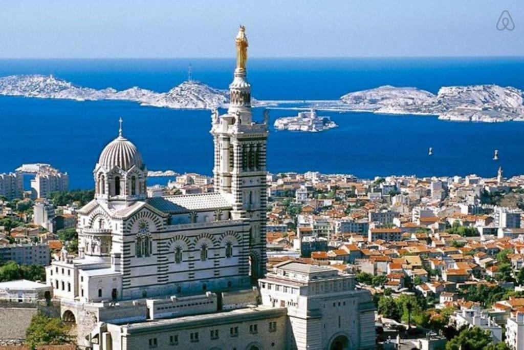 T2 47M2 Avec Terrasse - Proche Gare Marseille Apartment Exterior foto